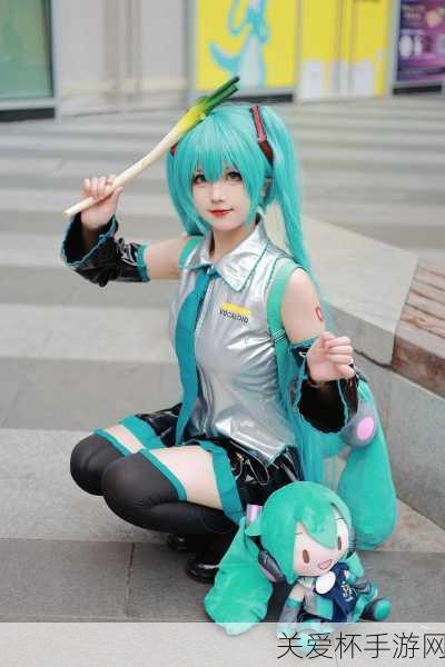 初音未来COS盛宴，鲜嫩视觉唤醒手游新风尚！